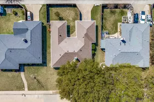 1538 Glenhill Ln, Lewisville, TX 75077 - Photo 3