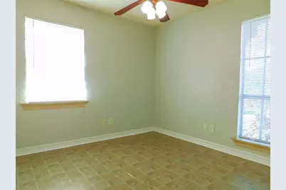 3510 Sagebrush Drive, Denton, TX 76209 - Photo 5