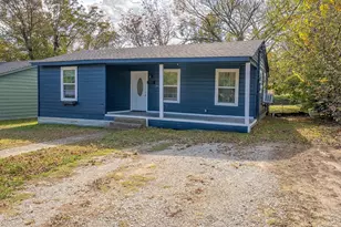 208 3rd St, Whitesboro, TX 76273 - Photo 3