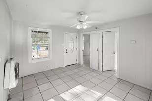 208 3rd St, Whitesboro, TX 76273 - Photo 7