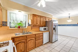 1845 Chevy Chase Dr, Carrollton, TX 75006 - Photo 17