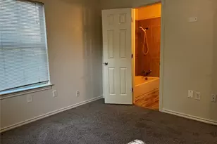 214 E Little St, Duncanville, TX 75137 - Photo 9