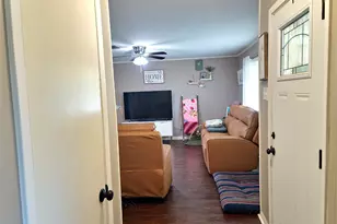 215 N Karl Cayton St, Groesbeck, TX 76642 - Photo 5