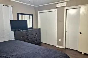 215 N Karl Cayton St, Groesbeck, TX 76642 - Photo 17