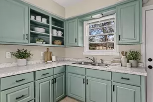 602 Enfield Dr, Marshall, TX 75672 - Photo 11