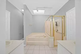 4921 Arborgate Dr, Arlington, TX 76017 - Photo 19