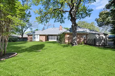 1812 Rollingwood Court, Bedford, TX 76021 - Photo 31