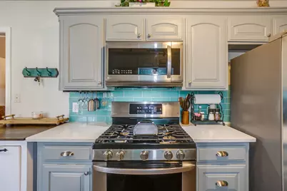 1215 Davis Street, Cleburne, TX 76033 - Photo 17