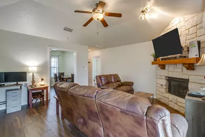 1215 Davis Street, Cleburne, TX 76033 - Photo 7