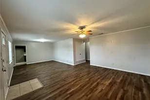 407 Maple St, Commerce, TX 75428 - Photo 1