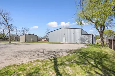 302 N Elm Avenue, Hubbard, TX 76648 - Photo 1