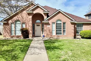 1320 Bold Forbes Dr, Grand Prairie, TX 75052 - Photo 1