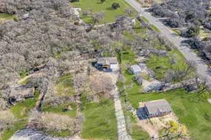 2013 Spring Ct, Azle, TX 76020 - Photo 31