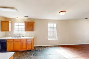 701 E College St, Sherman, TX 75090 - Photo 9