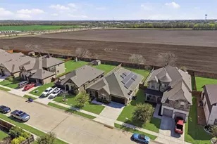 209 Spruce Valley Dr, Justin, TX 76247 - Photo 27