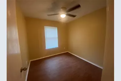2300 Coleman Avenue, Fort Worth, TX 76105 - Photo 11