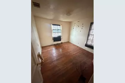 2033 Redman Circle, Dallas, TX 75223 - Photo 13