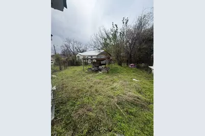 2033 Redman Circle, Dallas, TX 75223 - Photo 5