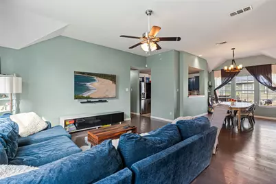 810 Maples Avenue, McKinney, TX 75069 - Photo 3