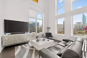 2323 N Houston St, Dallas, TX 75219 - Photo 9