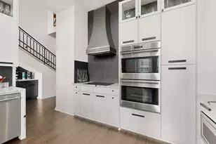 2323 N Houston St, Dallas, TX 75219 - Photo 15