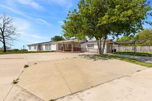 5338 Boat Club Rd, Fort Worth, TX 76135 - Photo 9