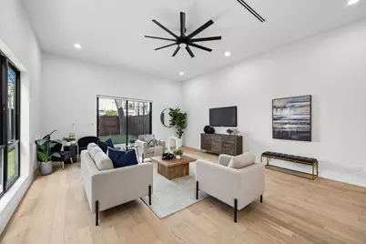 4217 Roseland Avenue, Dallas, TX 75204 - Photo 9