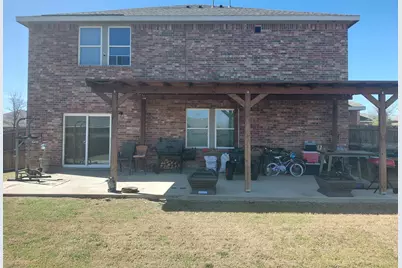 305 Gypsum Lane, Glenn Heights, TX 75154 - Photo 5