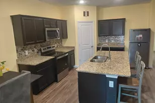 305 Gypsum Ln, Glenn Heights, TX 75154 - Photo 9