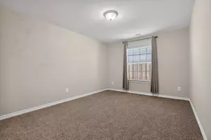 2839 Kate Ln, Grand Prairie, TX 75052 - Photo 33