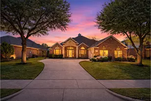 2839 Kate Ln, Grand Prairie, TX 75052 - Photo 1