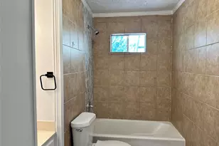 3211 Poplar St, Greenville, TX 75402 - Photo 3