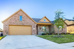 105 Rosemary Dr, Azle, TX 76020 - Photo 1