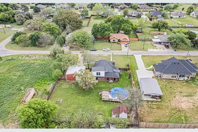 614 Overhill Road, Granbury, TX 76048 - Photo 3