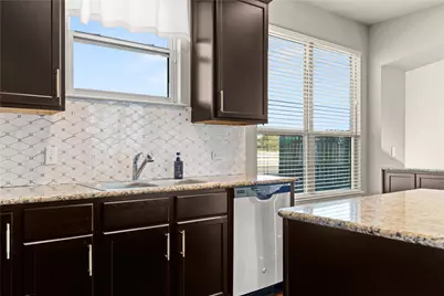 10800 Aurora Drive, Waco, TX 76708 - Photo 9