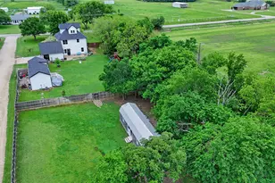 11061 Foutch Rd, Pilot Point, TX 76258 - Photo 3