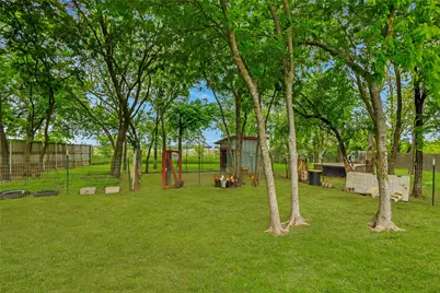 11061 Foutch Road, Pilot Point, TX 76258 - Photo 33