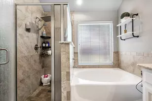 1028 Crest Meadow Dr, Fort Worth, TX 76052 - Photo 33