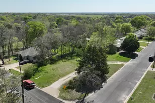 1116 E Epstein St, Sherman, TX 75090 - Photo 1