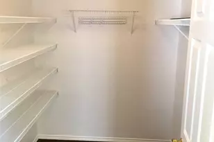 1061 Silver Spur Ln, Fort Worth, TX 76179 - Photo 5