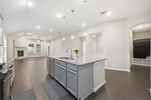 405 Windward Dr, Little Elm, TX 75068 - Photo 9