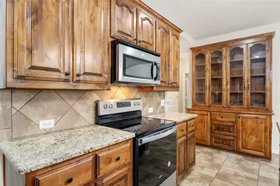 10708 Leesa Drive, McKinney, TX 75072 - Photo 11