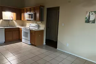 1210 Hidden Oaks Dr, Mansfield, TX 76063 - Photo 7