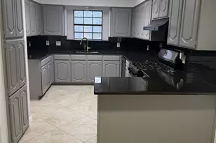 1009 Village Wood Ct, Arlington, TX 76012 - Photo 9