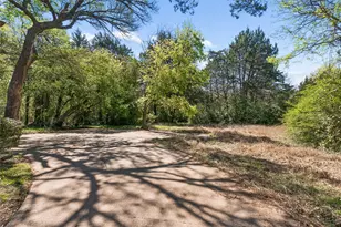 2810 Gladiolus Ln, Dallas, TX 75233 - Photo 37