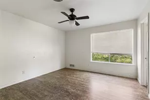 2810 Gladiolus Ln, Dallas, TX 75233 - Photo 19