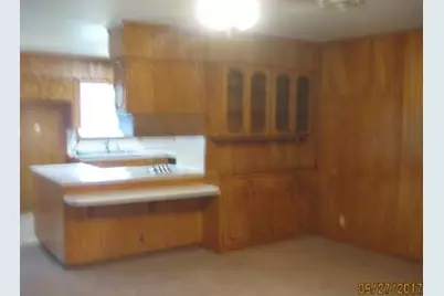 1500 W Baldridge Street, Ennis, TX 75119 - Photo 9