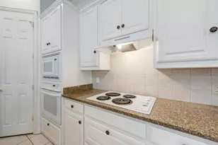 1404 Clearwater Ct, Grapevine, TX 76051 - Photo 15