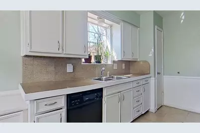 1923 Sierra Drive, Lewisville, TX 75077 - Photo 9