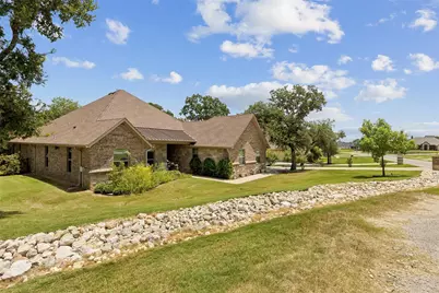 3860 Legend Trail, Granbury, TX 76049 - Photo 3